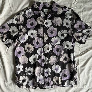 H&M Relaxed Fit Men’s Shirt Medium Black Purple Daisy Floral Camp Collar